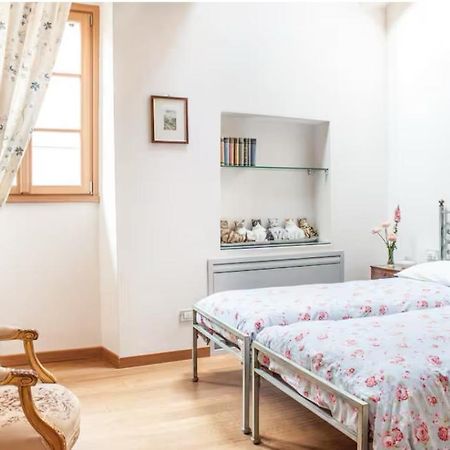 Alla Torre Del Barbarossa B&B Foresteria Манделло-дель-Ларио Экстерьер фото