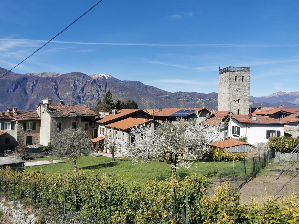 Alla Torre Del Barbarossa B&B Foresteria Манделло-дель-Ларио Экстерьер фото