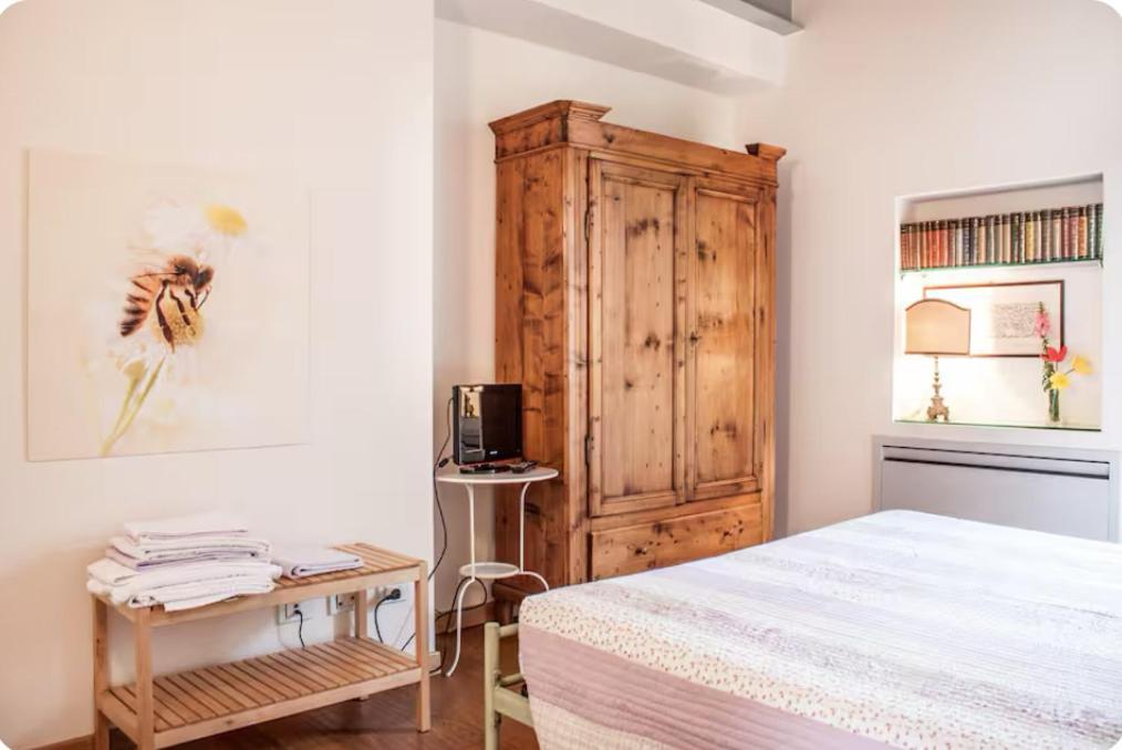 Alla Torre Del Barbarossa B&B Foresteria Манделло-дель-Ларио Экстерьер фото
