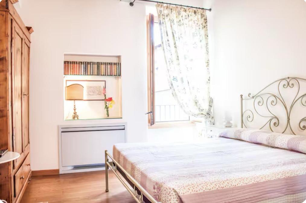 Alla Torre Del Barbarossa B&B Foresteria Манделло-дель-Ларио Экстерьер фото